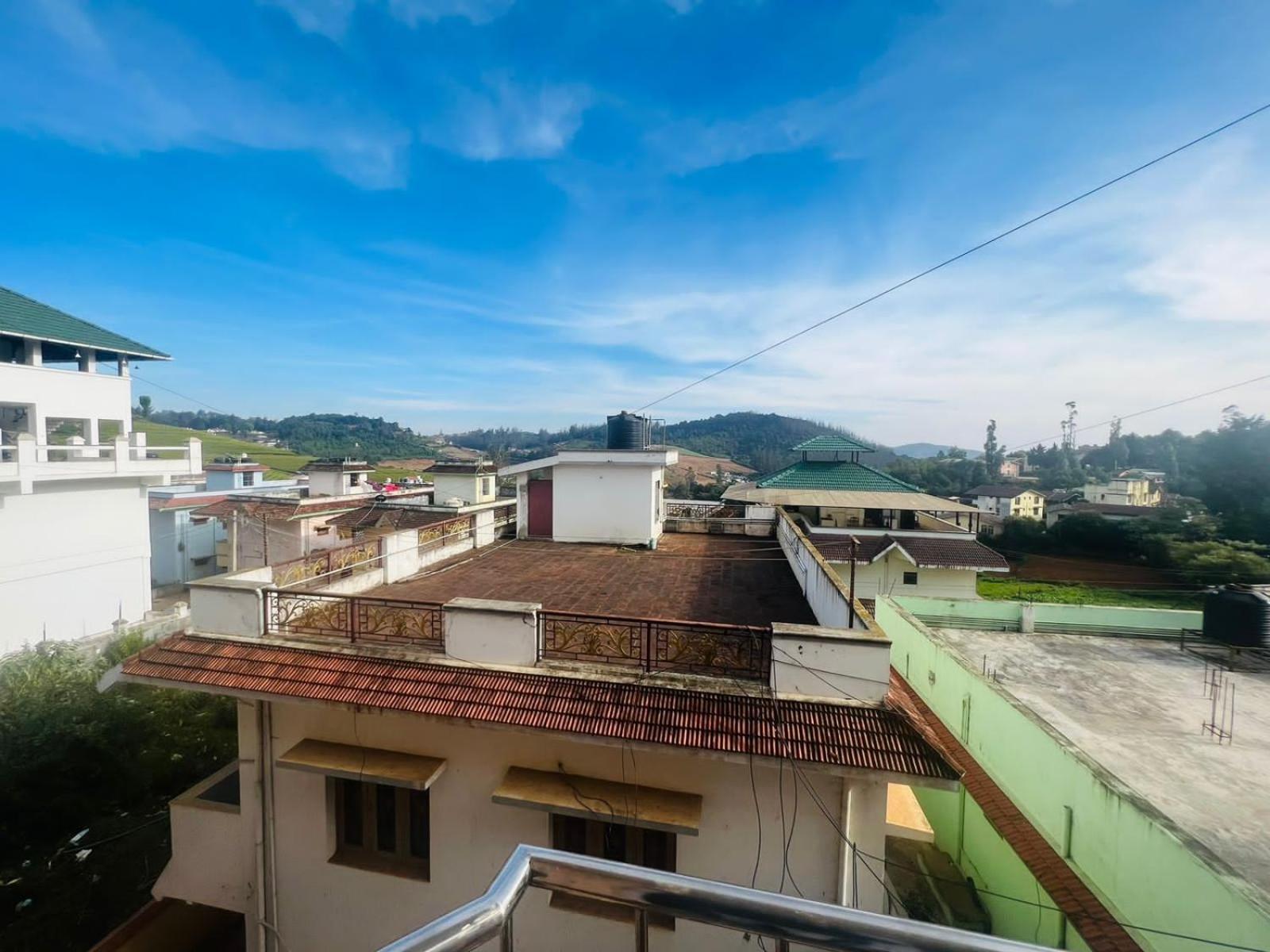 Отель Ooty Vpr Residency Экстерьер фото